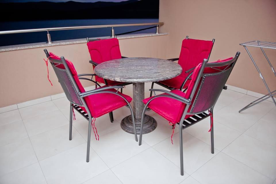 Apartments Domane Nenad Neum Exterior foto